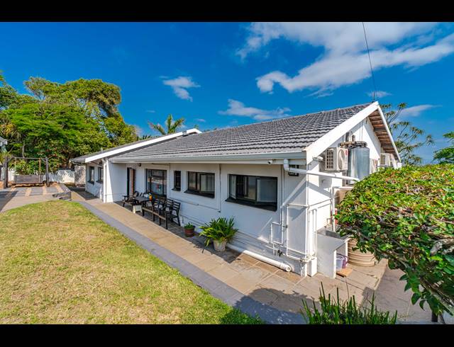 6 BEDROOM FREESTANDING FOR SALE IN ATHLONE PARK